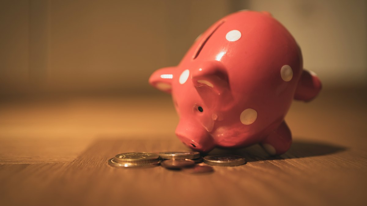 20 Small Money Habits That Add Up to Big Savings