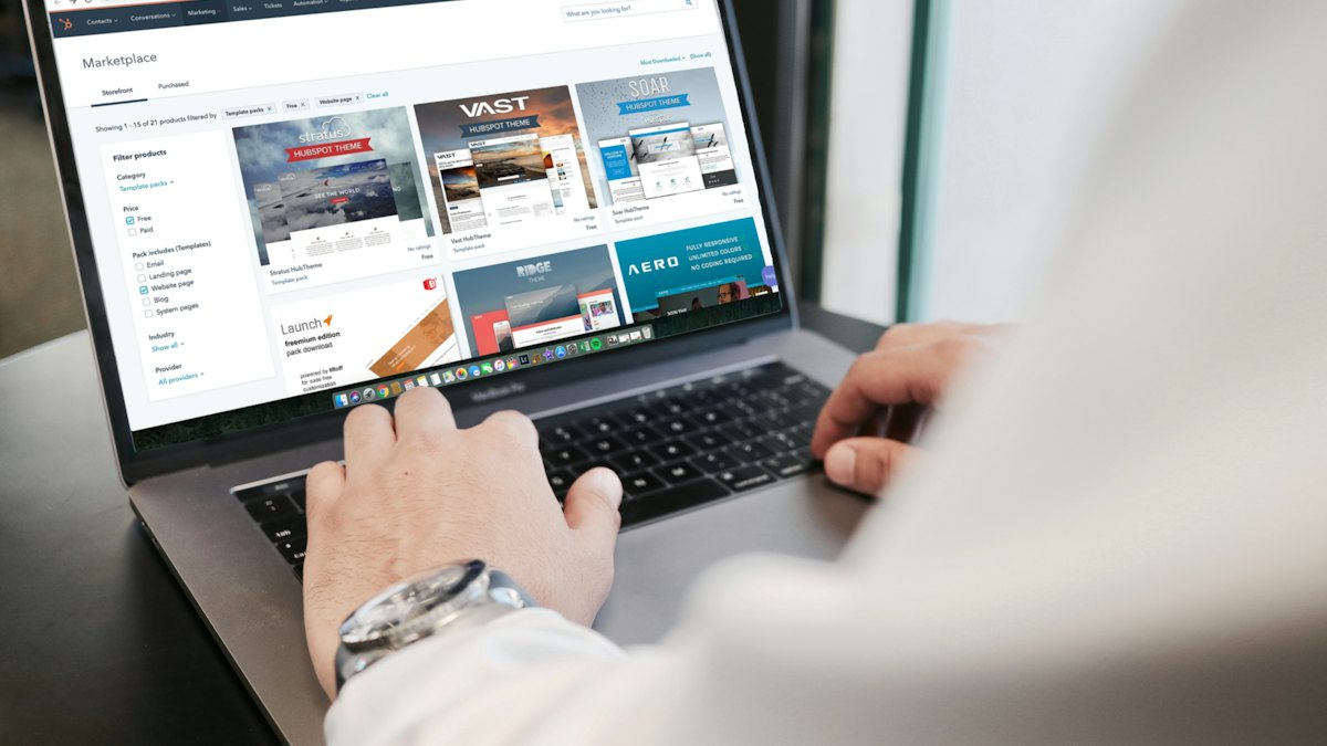 The Best Days of the Week to Shop Online