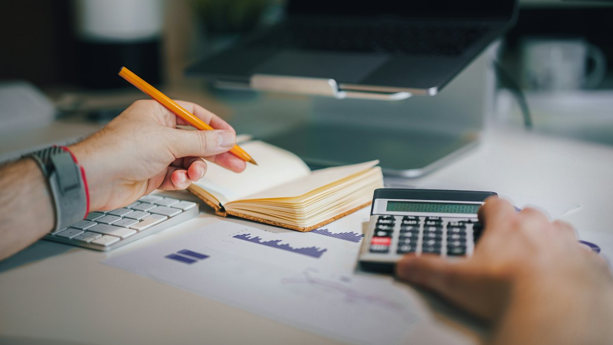 How to Set a Realistic Online Shopping Budget